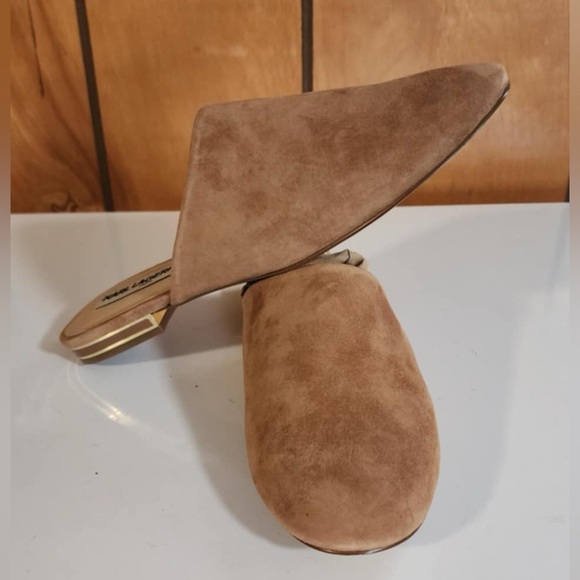 Karl Lagerfeld Slip-on Geniune Leather/Suede Camel Mule Gold Accent Sz.9 EUC** - Picture 1 of 7